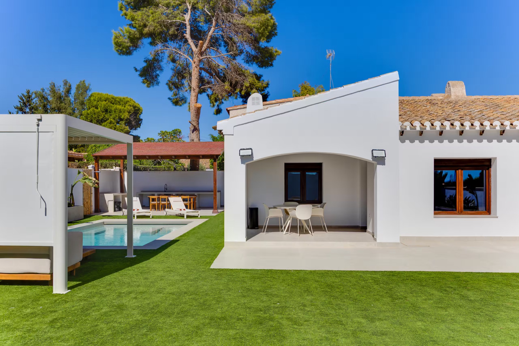 The private pool terrace at Casa Fragata